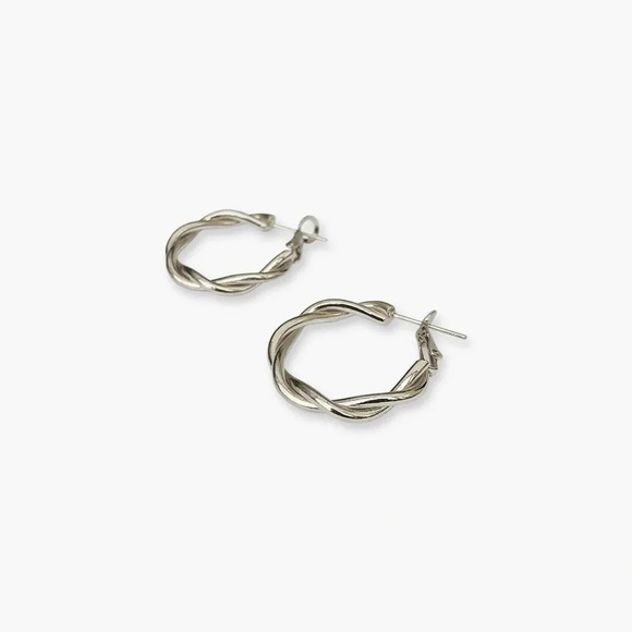 Silver twisted hoop earrings - Picture 2 of 3